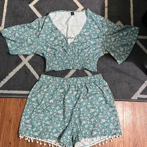 Super cute 2 piece set!